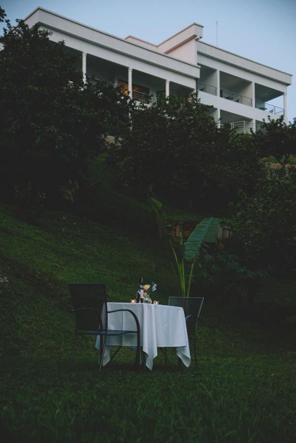 Inn On The Lake Kibuye ภายนอก รูปภาพ