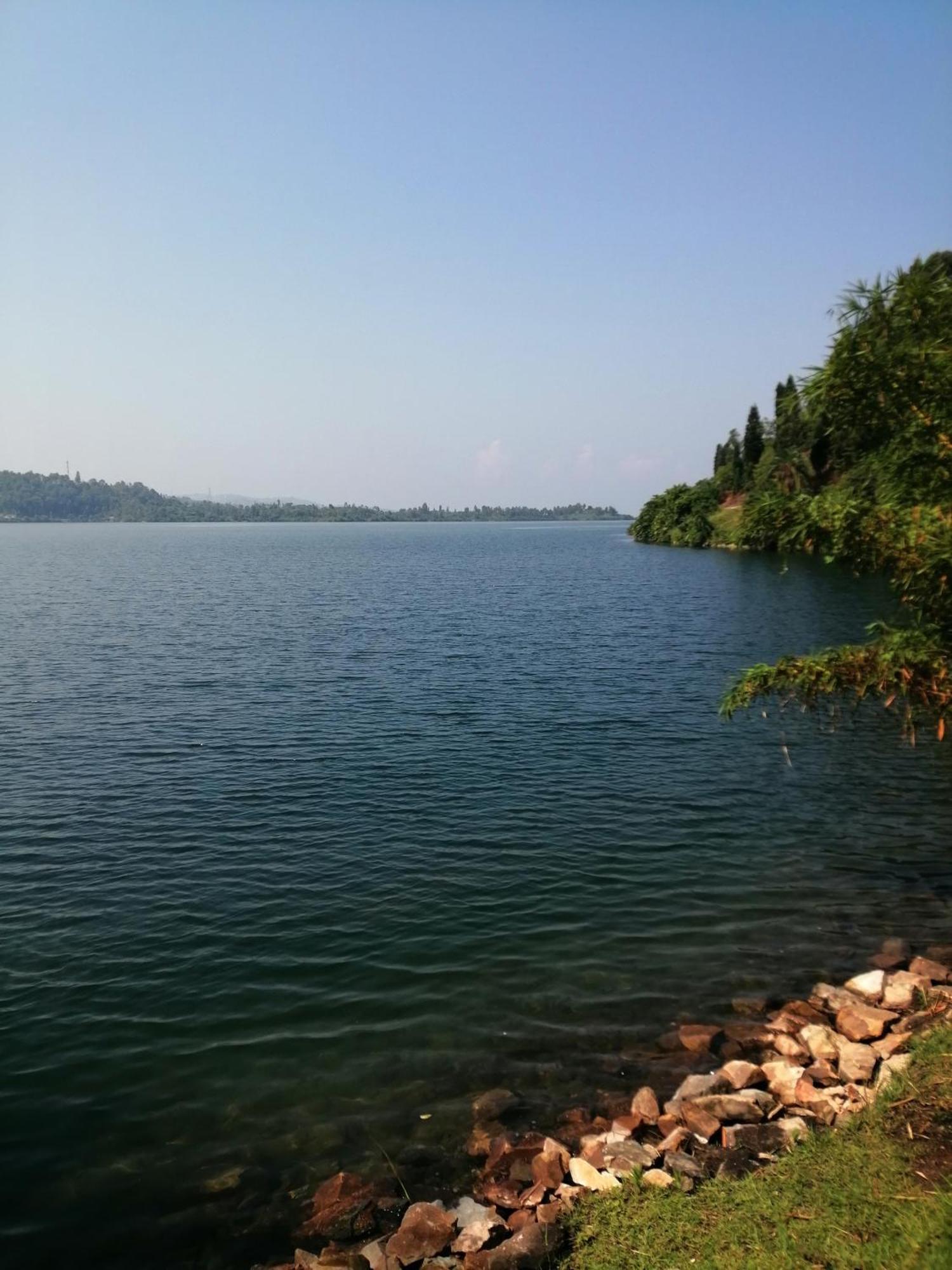 Inn On The Lake Kibuye ภายนอก รูปภาพ