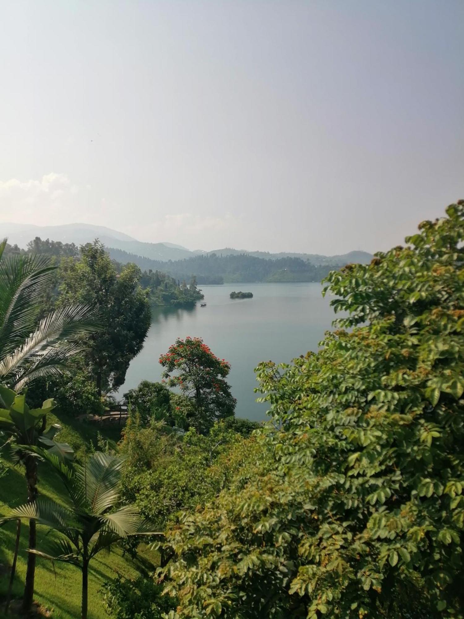 Inn On The Lake Kibuye ภายนอก รูปภาพ